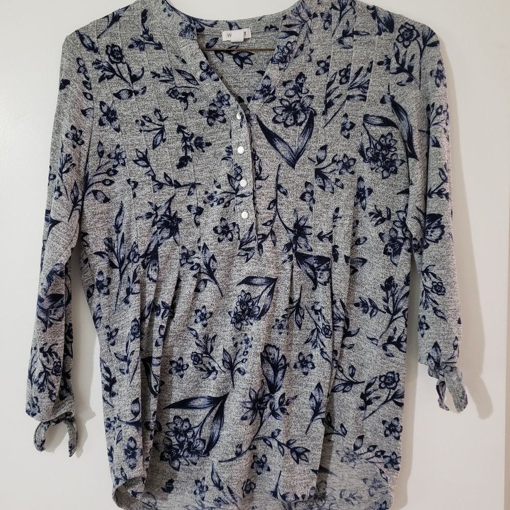 Nearly New, Soft Floral Blouse